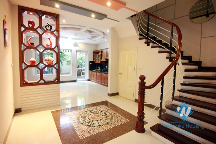 Nice house with 3 to 4 bedrooms for rent in Tay Ho